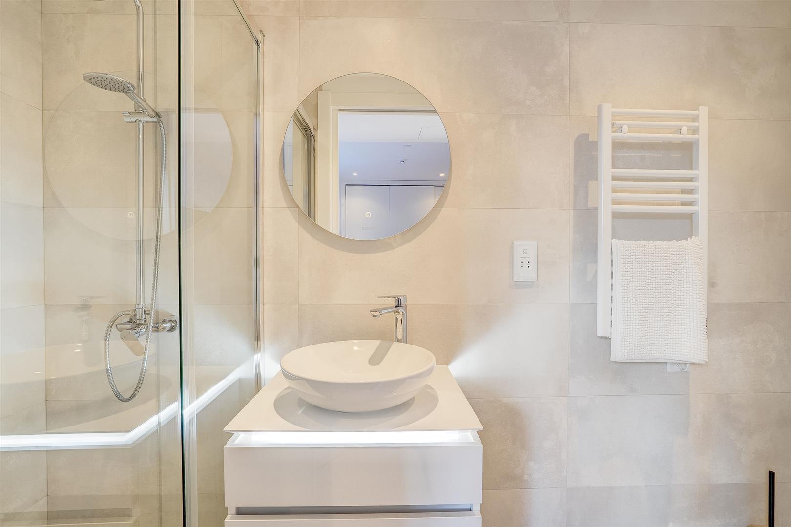 Image of House - 5 Bedrooms - 6 Bathrooms for Sale in North Gorge-Gibraltar, Image 29